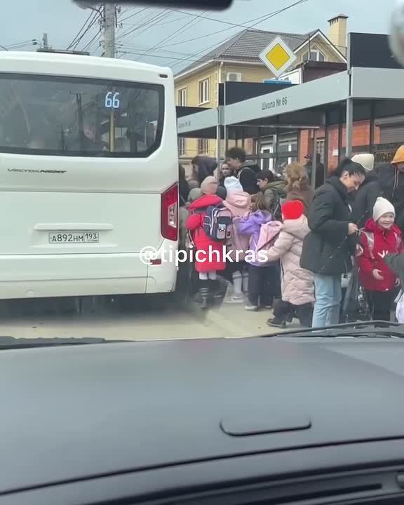 Сложная дорога домой. Путь к дому для некоторых жителей кубанской столицы похож на штурм