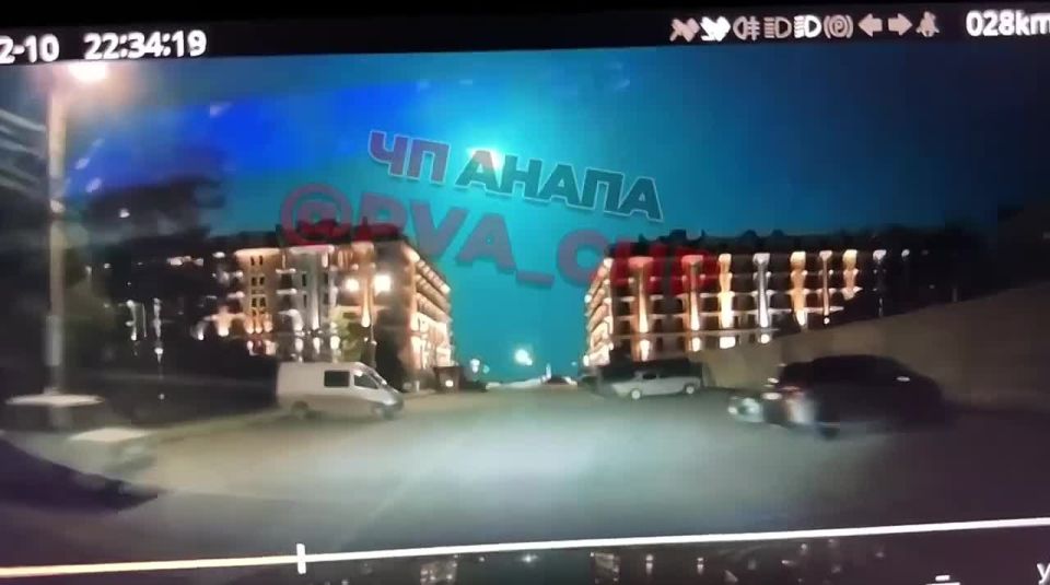 Метеорит пронесся ночью в небе над Черноморским побережьем