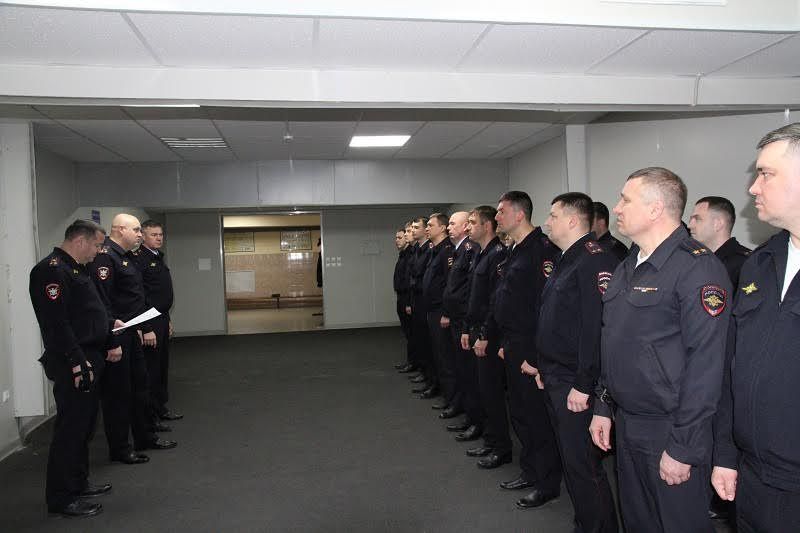 В Краснодарском линейном управлении МВД России на транспорте состоялись практические занятия по огневой подготовке