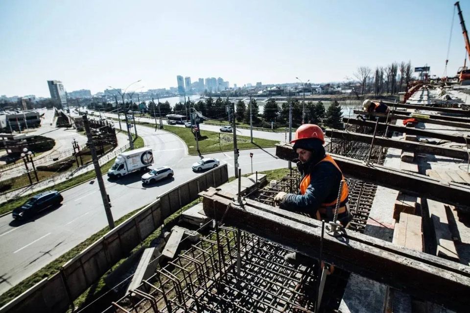 Ремонт Тургеневского моста продолжается: на каком этапе работы и что уже сделано