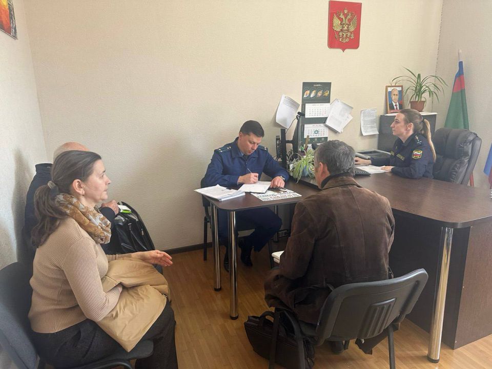 Заместителем прокурора Тимашевского района с начальником отдела службы судебных приставов проведен прием граждан в отделении службы судебных приставов