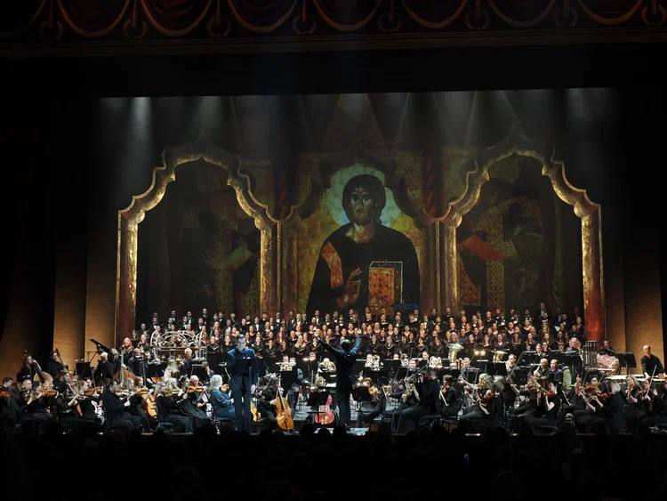 Премьера масштабного авторского проекта Вячеслава Стародубцева «Вехи земли Русской» с размахом состоялась в НОВАТе Премьера масштабного авторского проекта Вячеслава Стародубцева «Вехи земли Русской» с размахом состоялась в НОВАТе