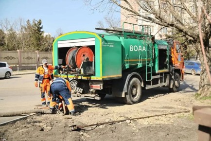 С начала года в Краснодаре прочистили более 26,5 км сетей ливневой канализации