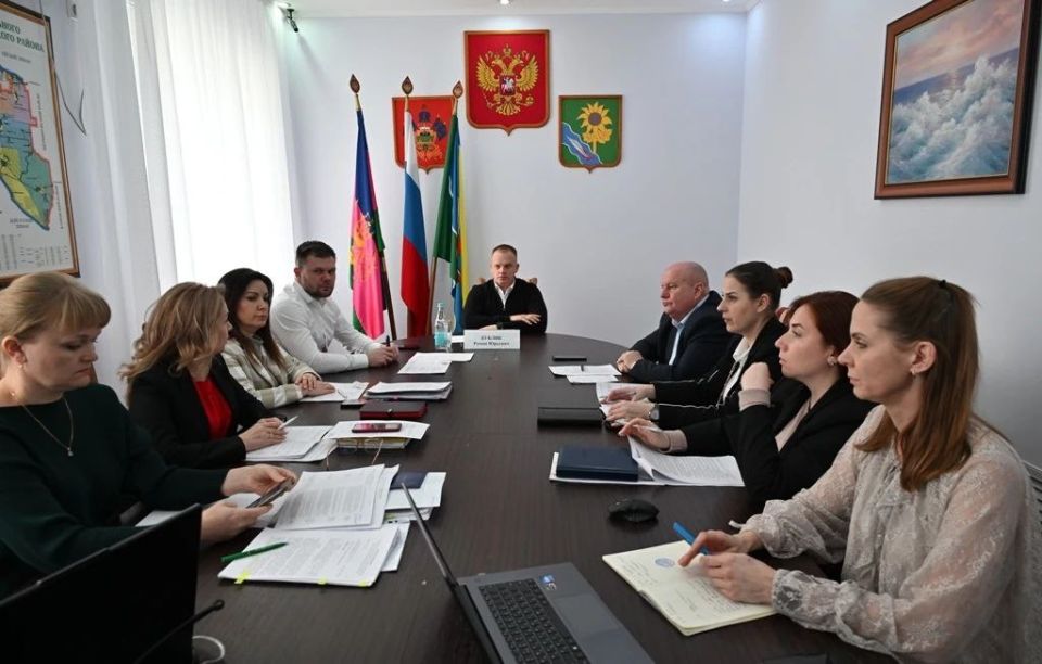 В Стратегию социально-экономического развития «Кубанское Приазовье» до 2030 года в части касающейся Ейского района включено 52 частных инвестиционных проекта с общим объём инвестиций 35,7 млрд рублей, планируется создать...