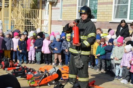 Популяризация службы в МЧС: открытые уроки для самых маленьких краснодарцев