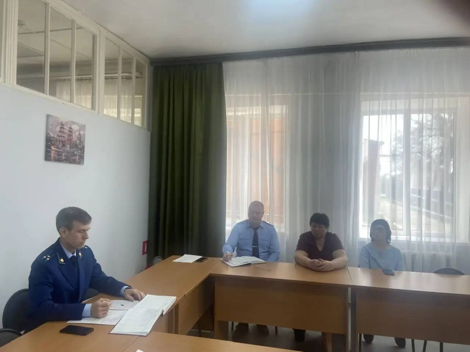 Прокурором Брюховецкого района осуществлен выездной прием в ГБУ СО КК «Брюховецкий КЦСОН»