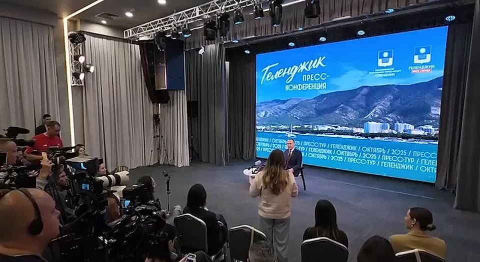 Алексей Богодистов: Дорогие земляки, завтра на сессии городской Думы буду отчитываться о результатах работы команды администрации в 2025 году