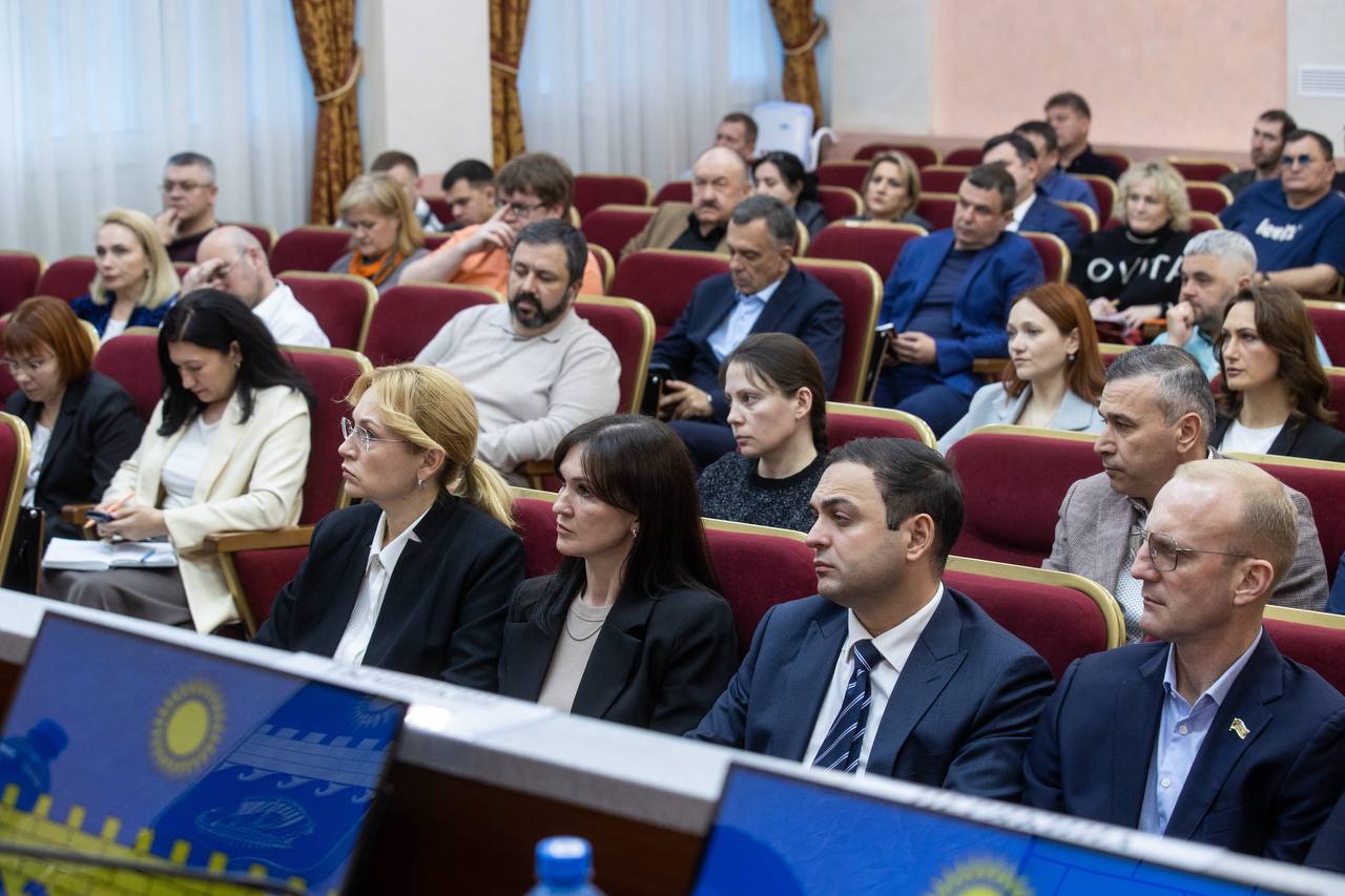 В Анапе обсудили состояние туристской отрасли и перспективы открытия пляжей В Анапе обсудили состояние туристской отрасли и перспективы открытия пляжей