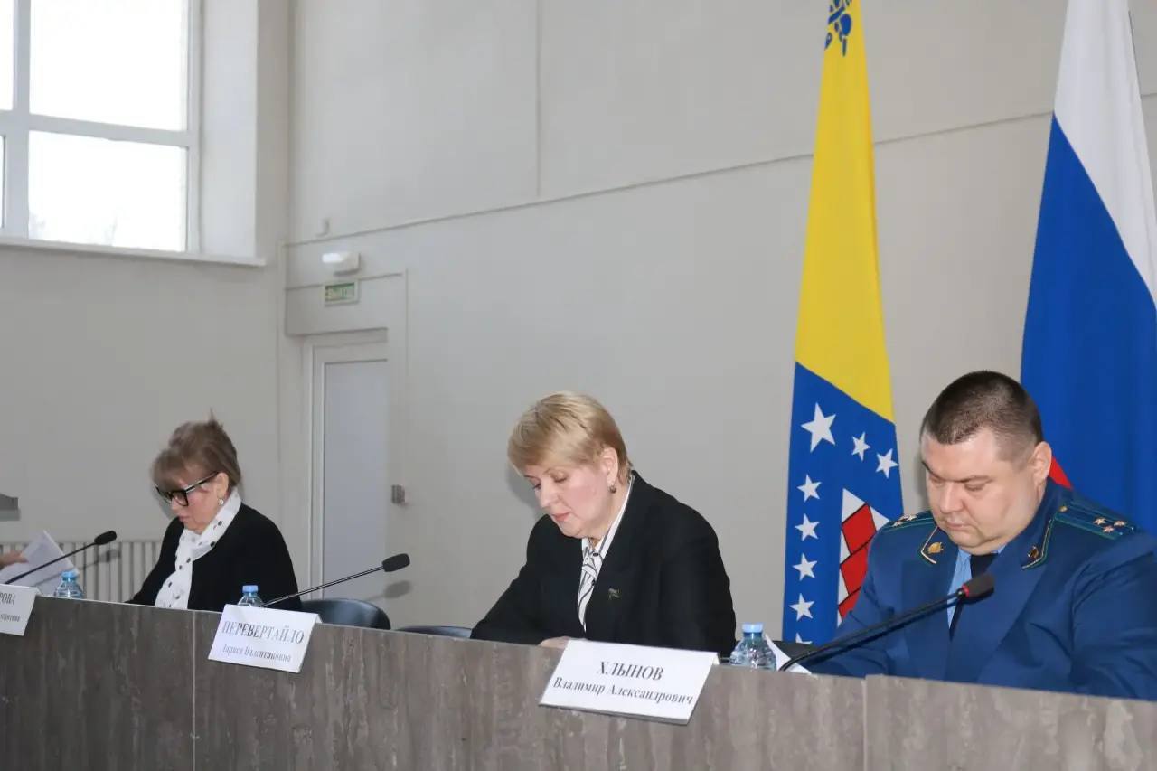 Руководством прокуратуры Гулькевичского района принято участие в заседании очередной десятойсессии Совета муниципального образования Гулькевичский район