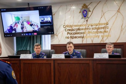 Руководитель краевого следственного управления провел прием сирот из Брюховецкого района по вопросу нарушения их жилищных прав