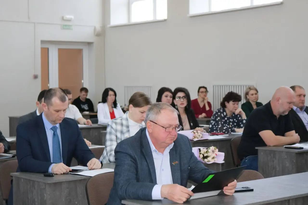 Руководством прокуратуры Гулькевичского района принято участие в заседании очередной десятойсессии Совета муниципального образования Гулькевичский район Руководством прокуратуры Гулькевичского района принято участие в заседании очередной десятойсессии Совета муниципального образования Гулькевичский район