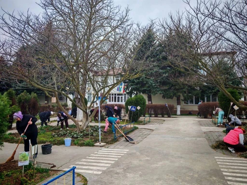 Светлана Маслова: Сегодня в общегородском субботнике приняли участие более 5 тысяч человек Светлана Маслова: Сегодня в общегородском субботнике приняли участие более 5 тысяч человек