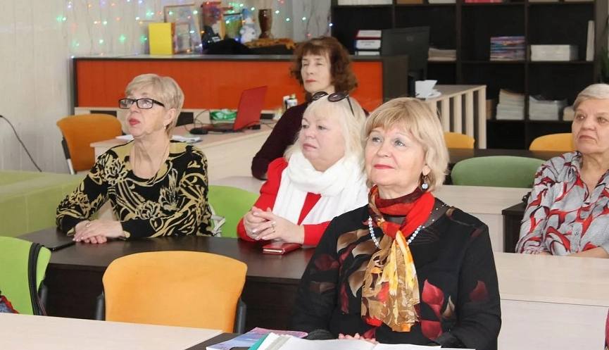 Сквозь километры – к сердцу: телемост объединил любителей поэзии Новороссийска и Ханты-Мансийска