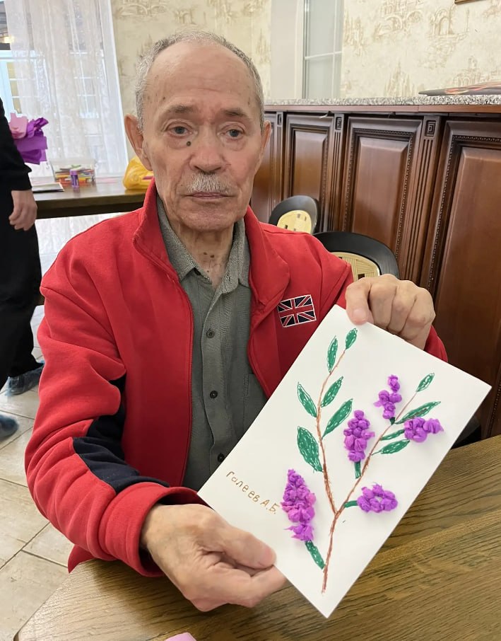 В жизни каждого человека наступает момент, когда особую ценность приобретает не столько материальное, сколько обычное человеческое участие В жизни каждого человека наступает момент, когда особую ценность приобретает не столько материальное, сколько обычное человеческое участие