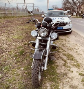 Сотрудники Госавтоинспекции продолжают работу по отстранению от участия в дорожном движении водителей мототранспорта, не имеющих права управления