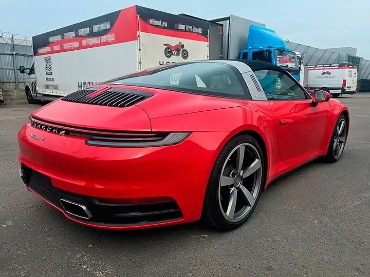 Таможенники забрали у кубанца авто из Эмиратов Таможенники забрали у кубанца авто из Эмиратов