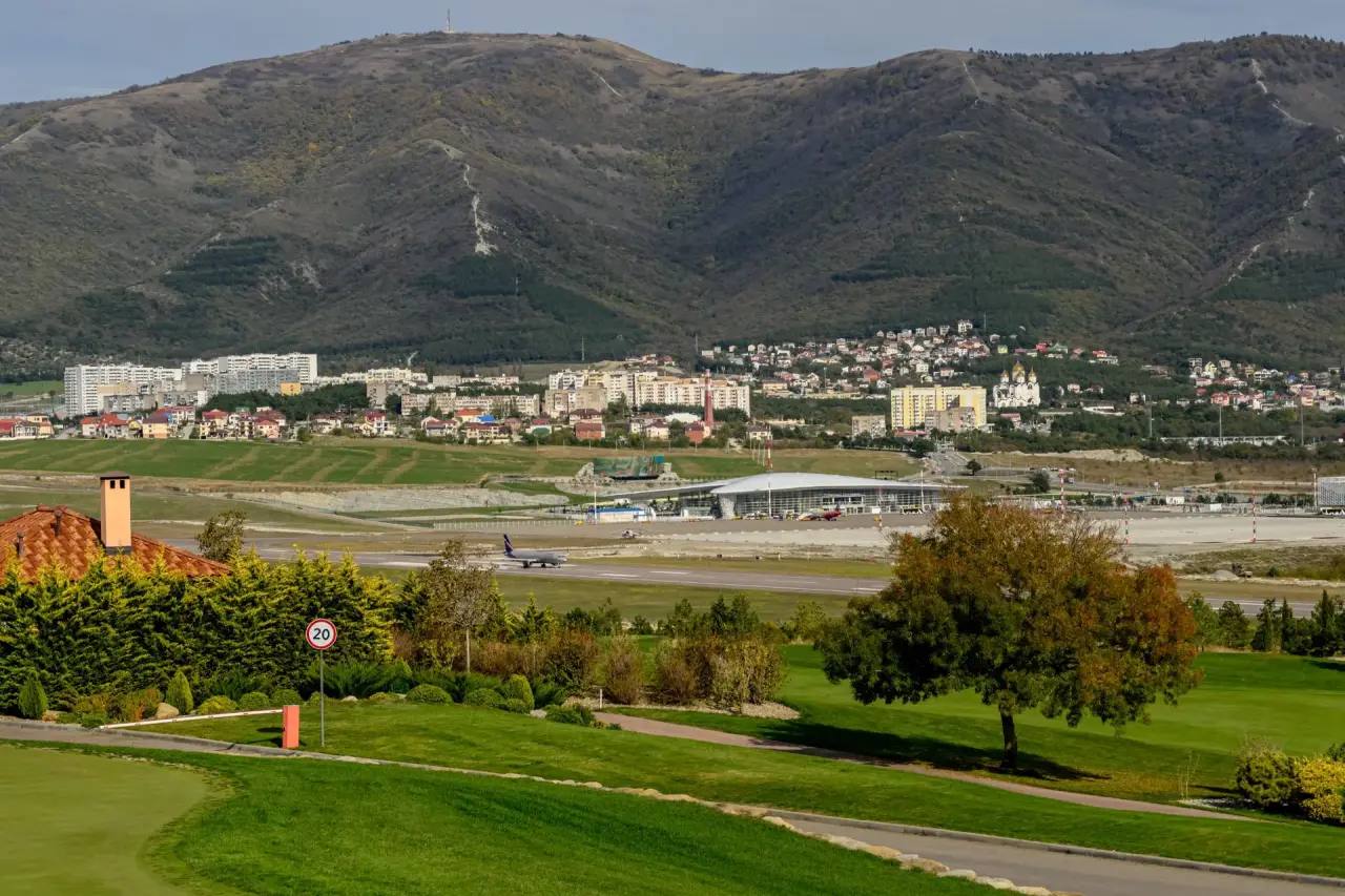 Из Геленджика откроются прямые рейсы в Сургут, Тюмень и Уфу