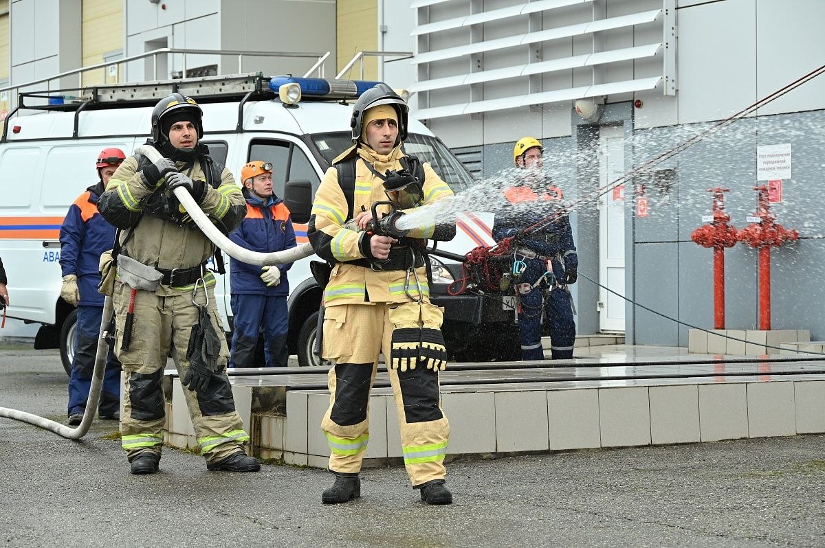 На объекте электроэнергетики Сочинских электрических сетей прошли учения по отработке действий при угрозе и ликвидации техногенной ЧС На объекте электроэнергетики Сочинских электрических сетей прошли учения по отработке действий при угрозе и ликвидации техногенной ЧС