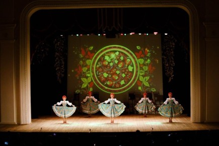 Дружба народов в танце и песне: Новороссийск объединил культуры мира на одной сцене