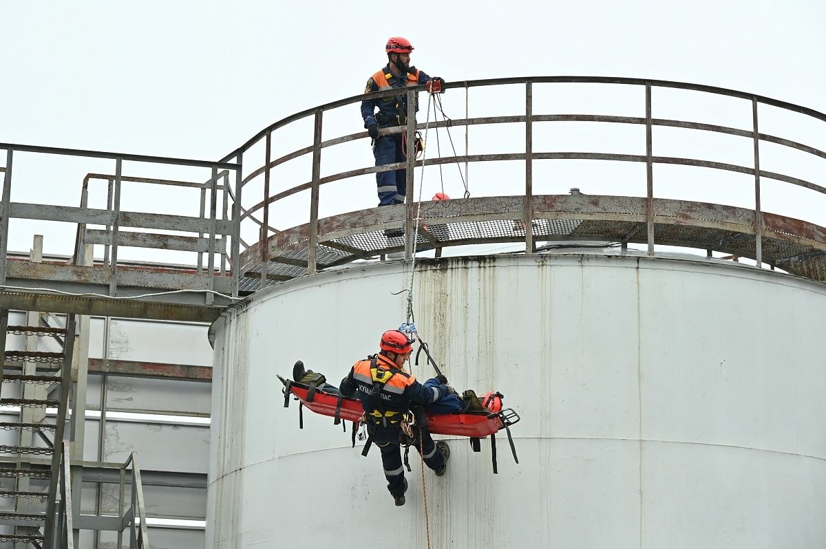 На объекте электроэнергетики Сочинских электрических сетей прошли учения по отработке действий при угрозе и ликвидации техногенной ЧС На объекте электроэнергетики Сочинских электрических сетей прошли учения по отработке действий при угрозе и ликвидации техногенной ЧС