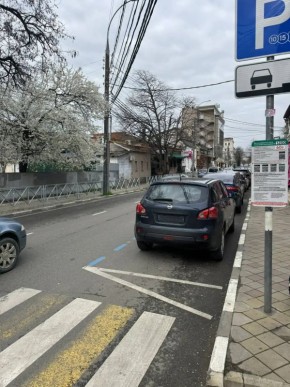 Евгений Наумов: Пока шел по улице Красноармейской на совещание, обратил внимание на то, как паркуются наши жители