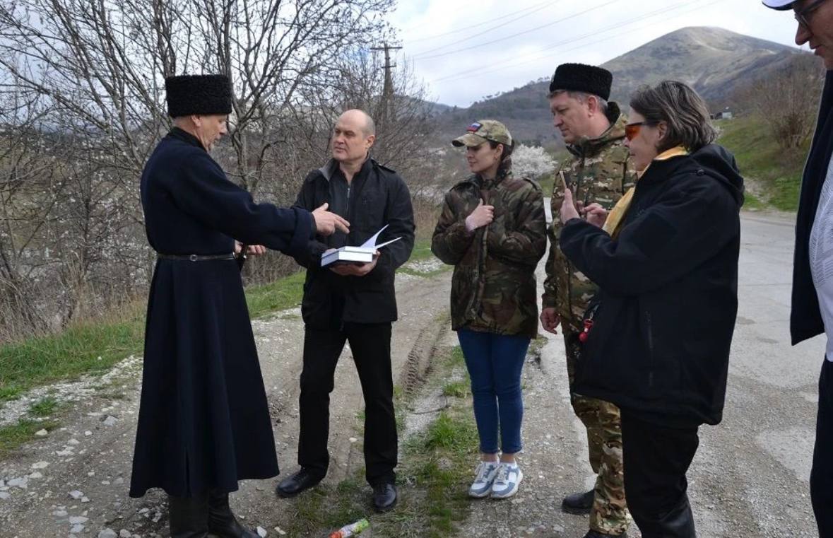 В Новороссийске для школьников, студентов и курсантов казаки организовали показы фильма «Настоящие» и встречи со съемочной группой В Новороссийске для школьников, студентов и курсантов казаки организовали показы фильма «Настоящие» и встречи со съемочной группой