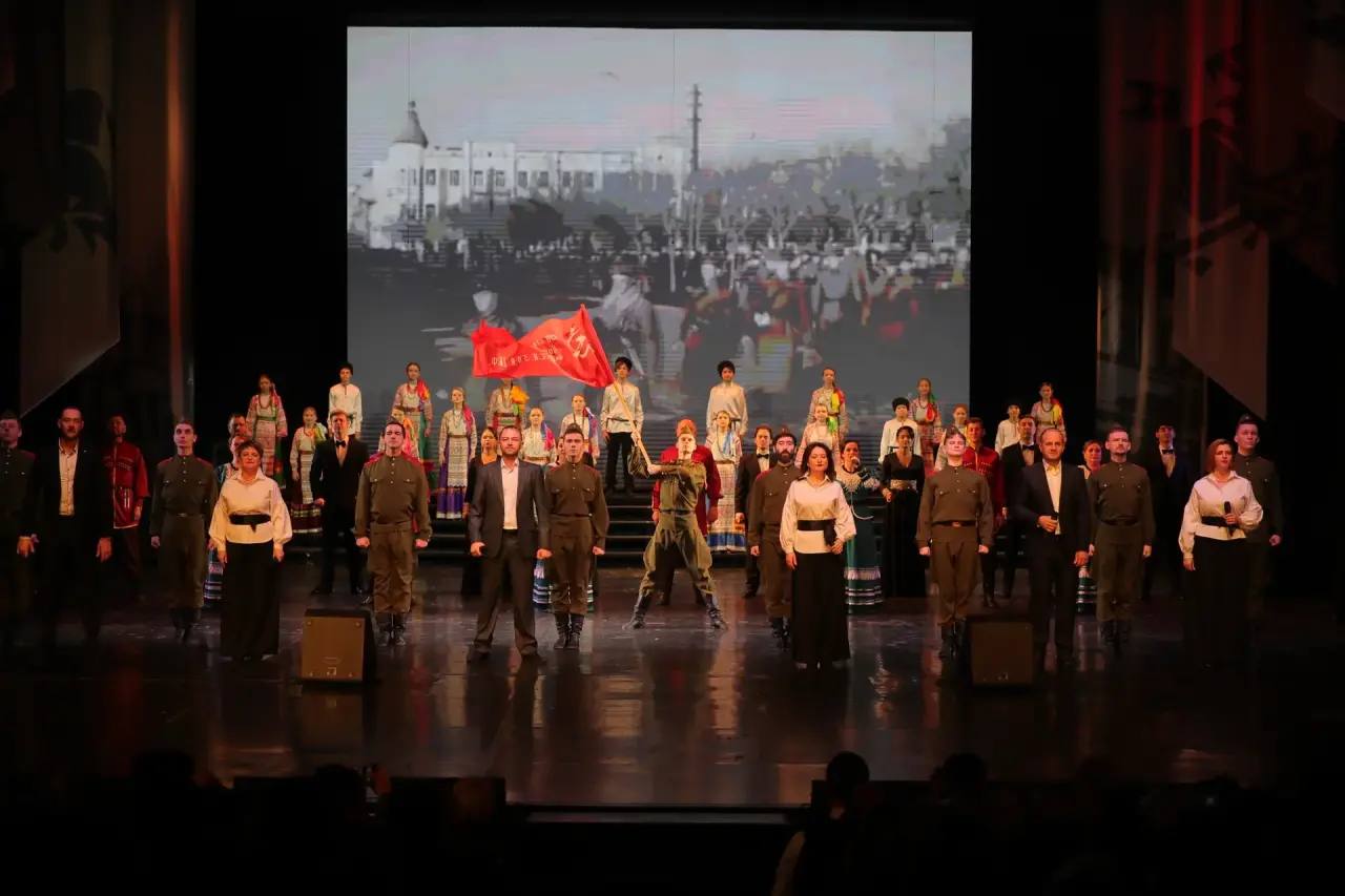 Глава Краснодара поздравил работников культуры с профессиональным праздником Глава Краснодара поздравил работников культуры с профессиональным праздником