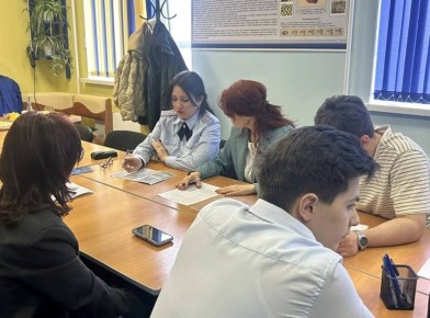 В Новороссийске полицейские, общественники и студенты-правоведы провели консультирование в рамках Всероссийского единого дня оказания бесплатной юридической помощи населению