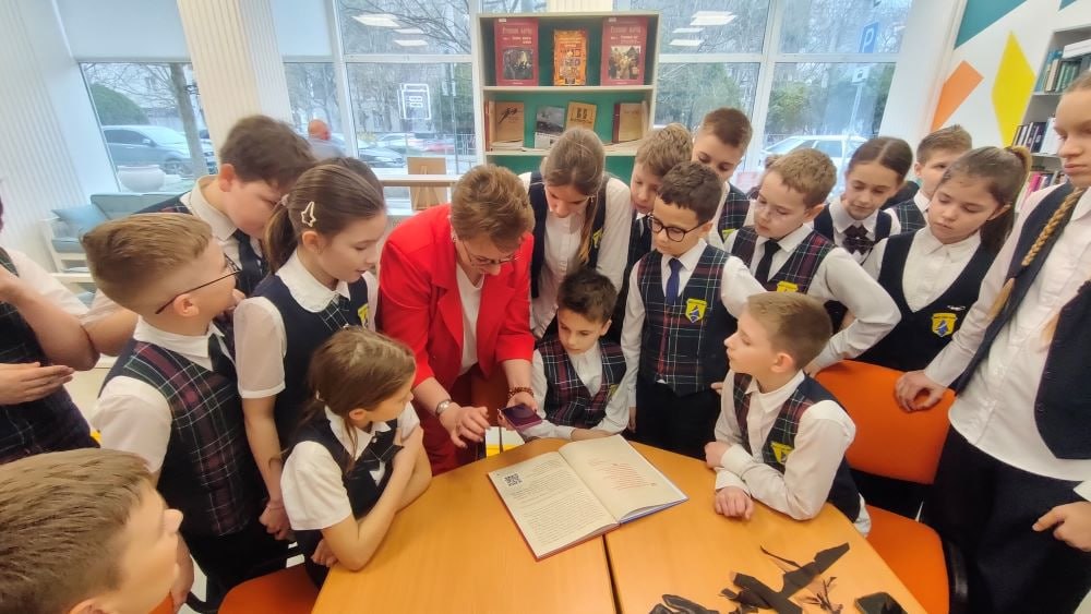 Библиотеки Новороссийска провели масштабную программу, объединившую празднование 200-летия Михаила Салтыкова-Щедрина и Всероссийскую неделю детской книги Библиотеки Новороссийска провели масштабную программу, объединившую празднование 200-летия Михаила Салтыкова-Щедрина и Всероссийскую неделю детской книги