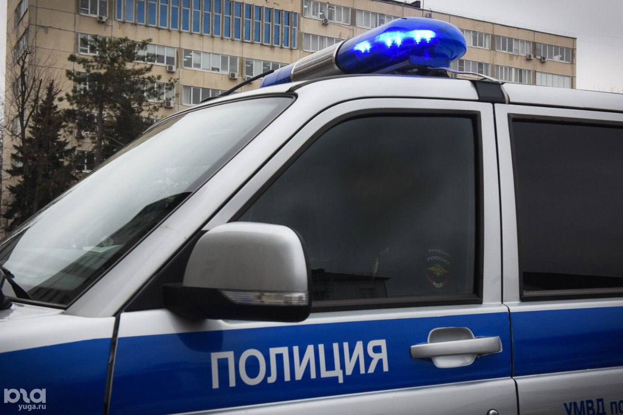 Приезжий из Уфы похитил из автомобиля краснодарца кроссовки и денежные средства