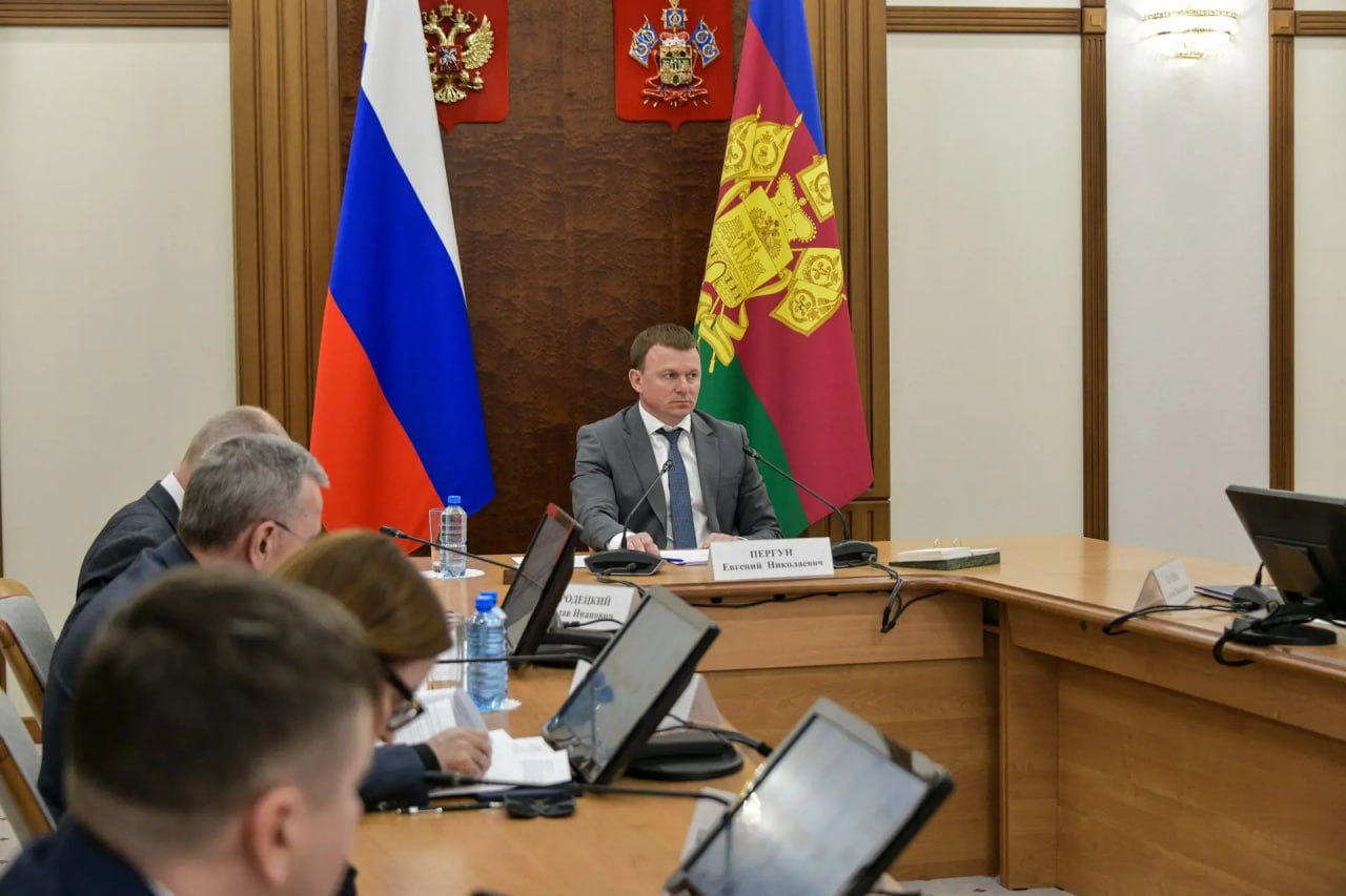 В Краснодарском крае обсудили готовность к паводковому и пожароопасному сезонам