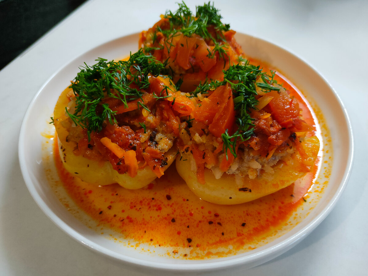 Незабываемый вкус фаршированного перца с сезонными овощами