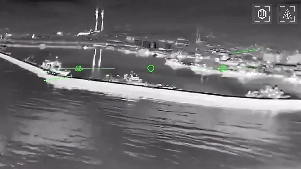 Атака дрона-камикадзе FP-2 на фрегат проекта 11356Р «Буревестник» в бухте Новороссийска