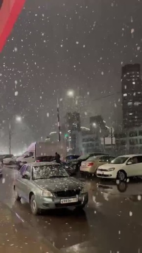 Краснодар накрыло мощным снегопадом