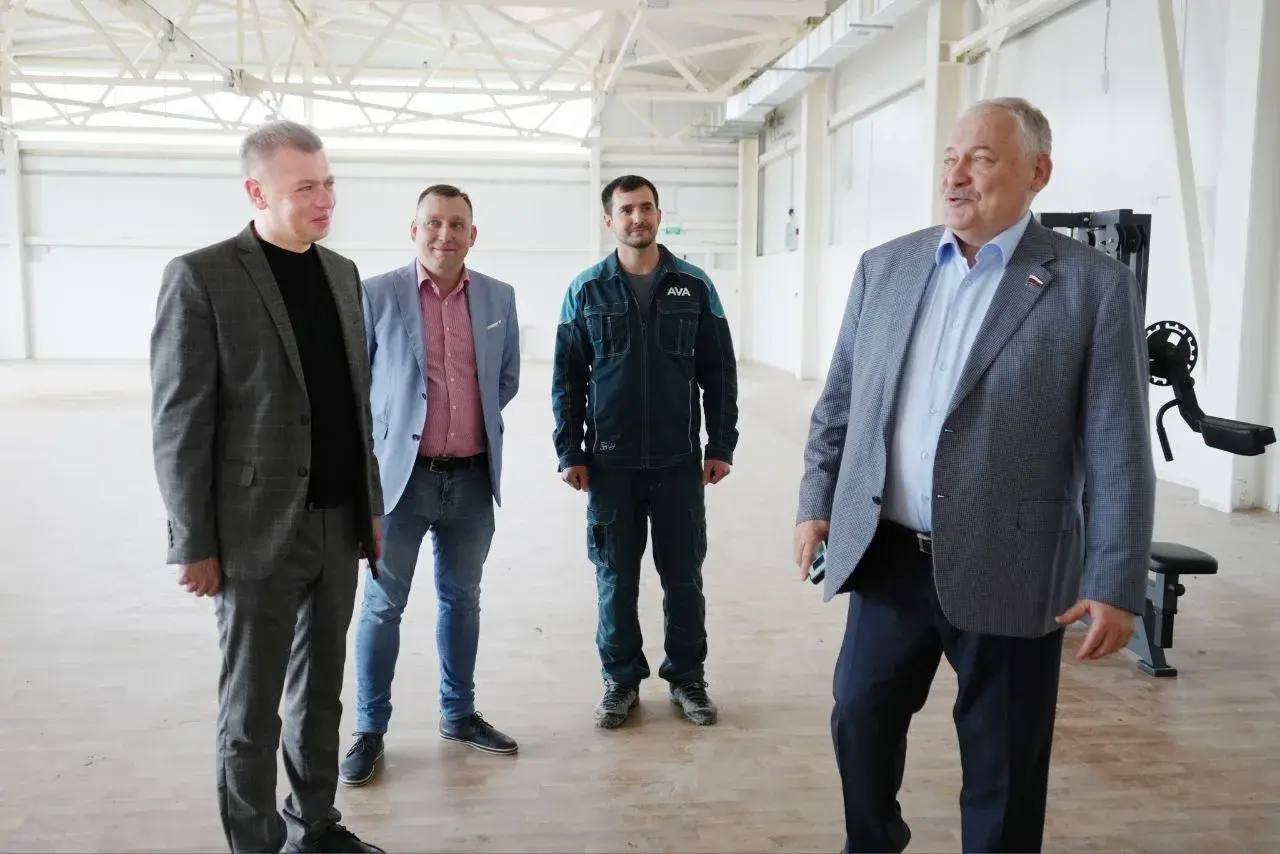 Депутат ГД Константин Затулин проверил стройки и соцобъекты в Апшеронске Депутат ГД Константин Затулин проверил стройки и соцобъекты в Апшеронске
