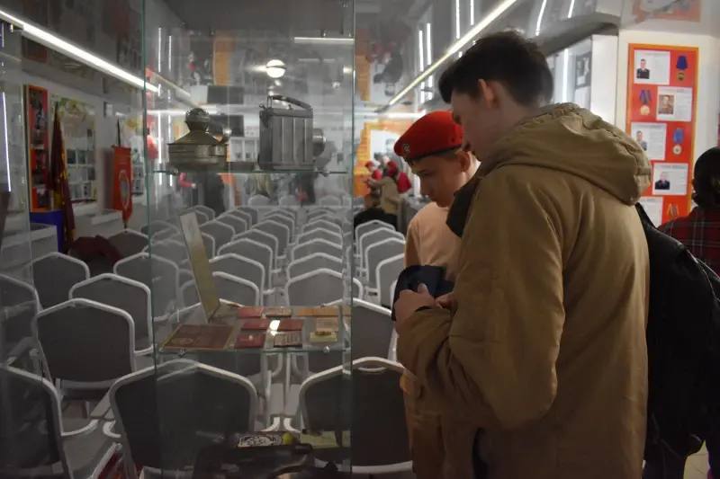 Активисты движения «ЮНАРМИЯ» посетили с ознакомительной экскурсией Управление МВД России по городу Краснодару Активисты движения «ЮНАРМИЯ» посетили с ознакомительной экскурсией Управление МВД России по городу Краснодару