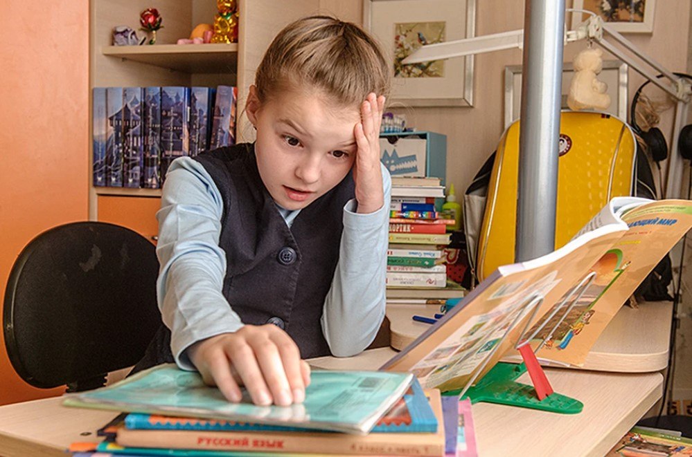 70% школьников используют нейросети для домашки: как не "отупеть" в эпоху ИИ