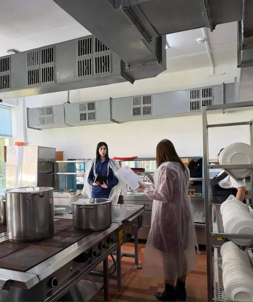 Прокуратурой Отрадненского района в общеобразовательных учреждениях выявлены нарушения в области обеспечения качества и безопасности продуктов питания Прокуратурой Отрадненского района в общеобразовательных учреждениях выявлены нарушения в области обеспечения качества и безопасности продуктов питания