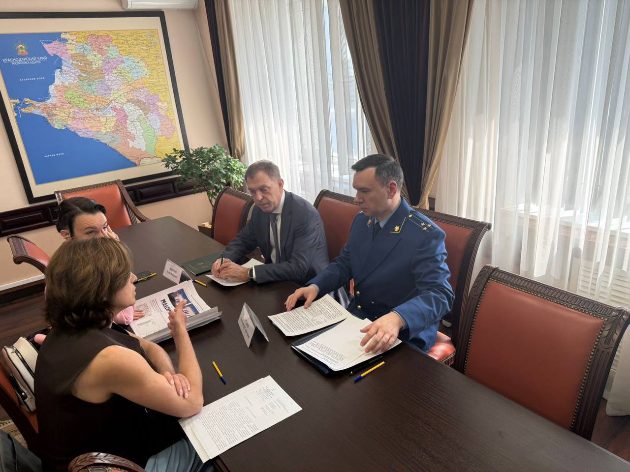 Руководством прокуратуры края проведен личный прием хозяйствующих субъектов