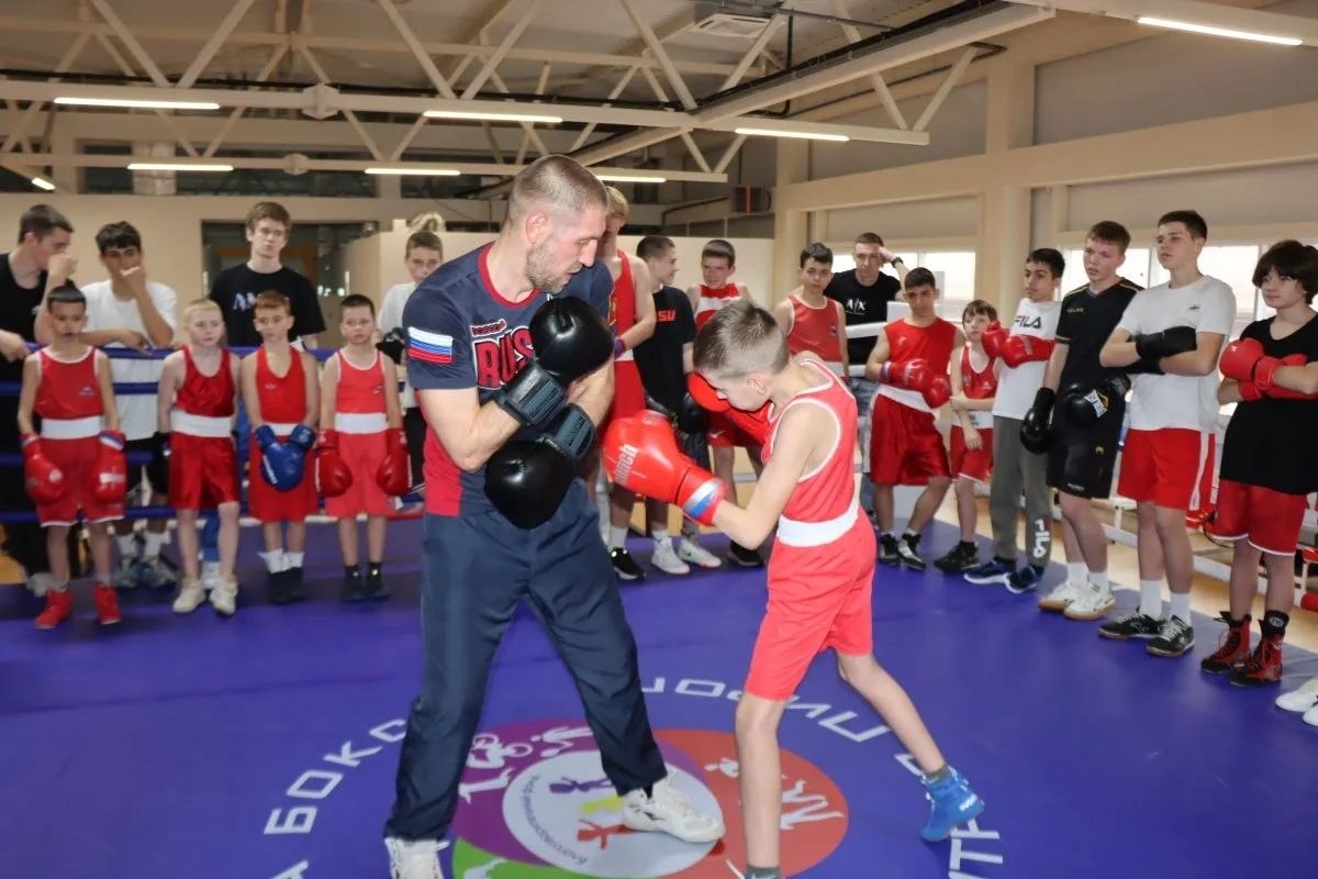 В родном для меня Темрюкском районе начала свою работу Школа бокса Дмитрия Пирога В родном для меня Темрюкском районе начала свою работу Школа бокса Дмитрия Пирога