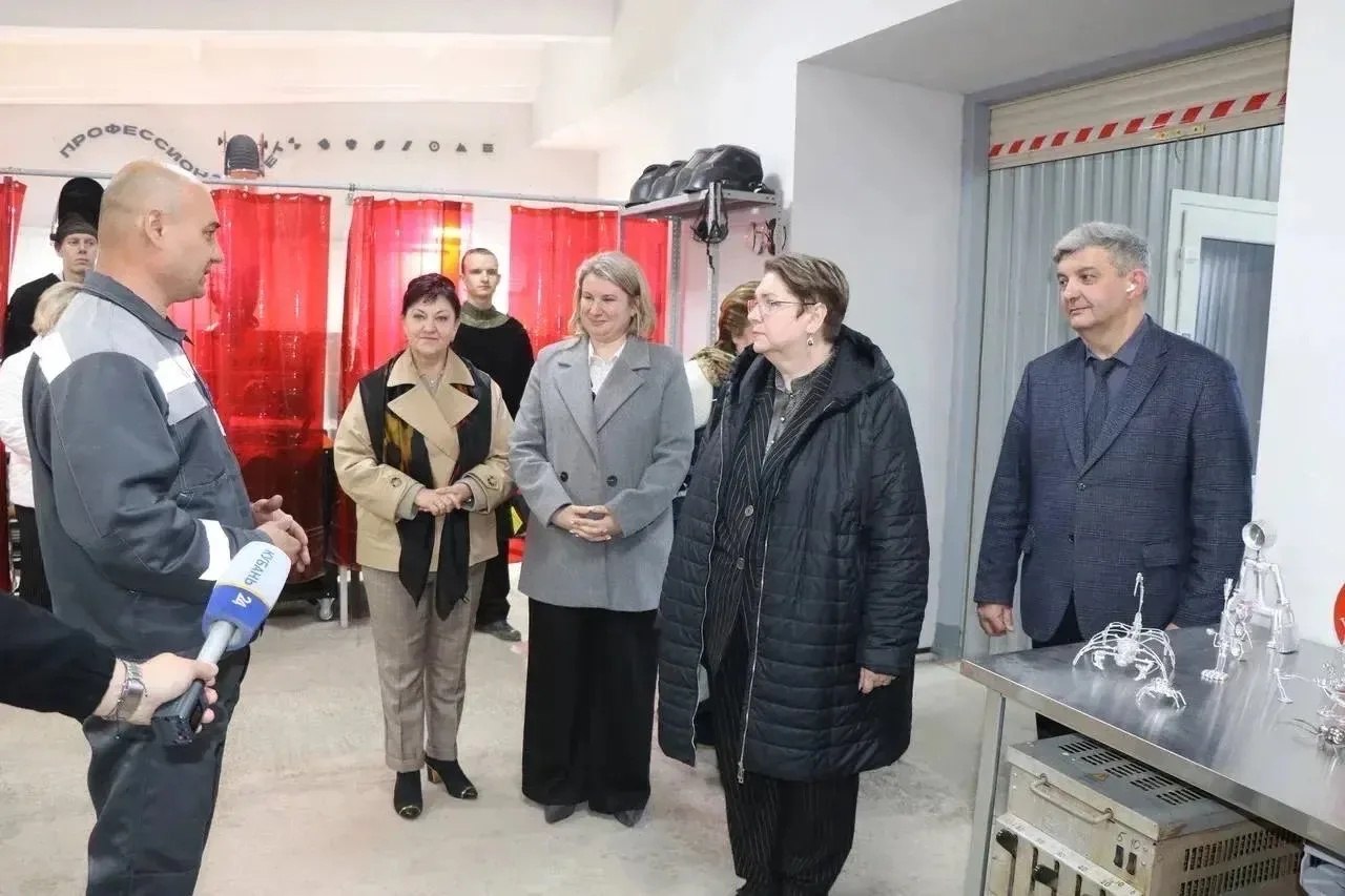 Вице-губернатор Елена Воробьева посетила Кореновский политехнический техникум