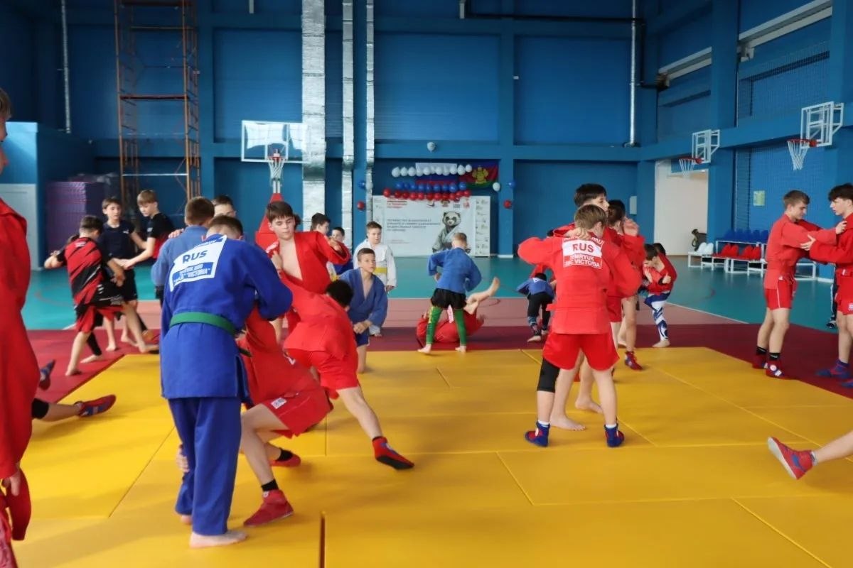 В родном для меня Темрюкском районе начала свою работу Школа бокса Дмитрия Пирога В родном для меня Темрюкском районе начала свою работу Школа бокса Дмитрия Пирога