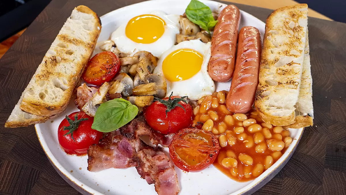Погружение в традиции: Как приготовить настоящий английский завтрак