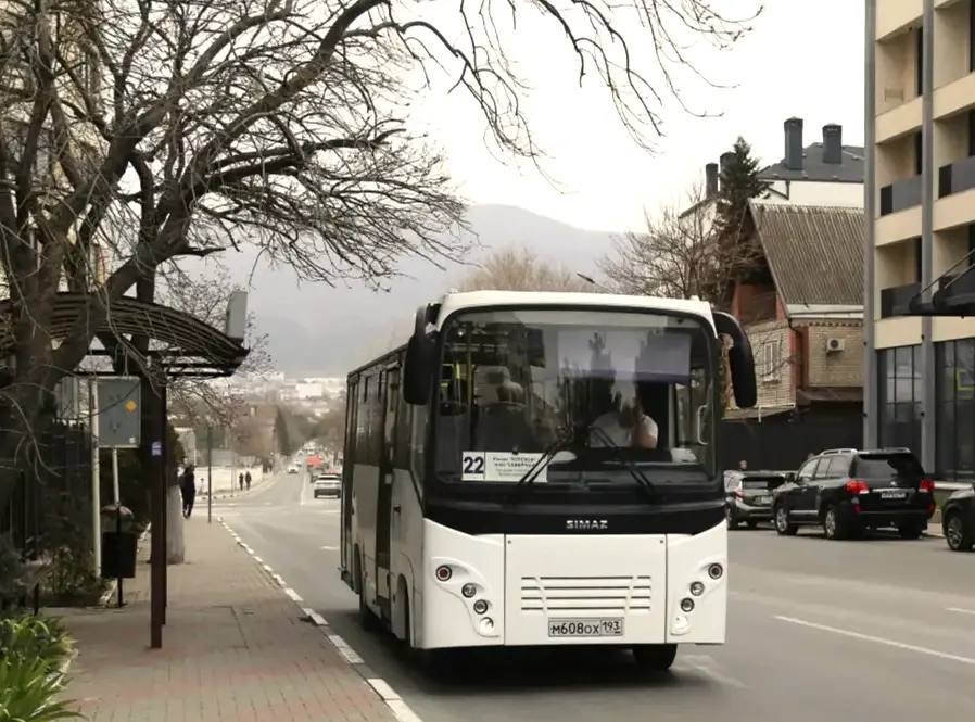 Напоминаем об изменении графика движения общественного транспорта на Пасху