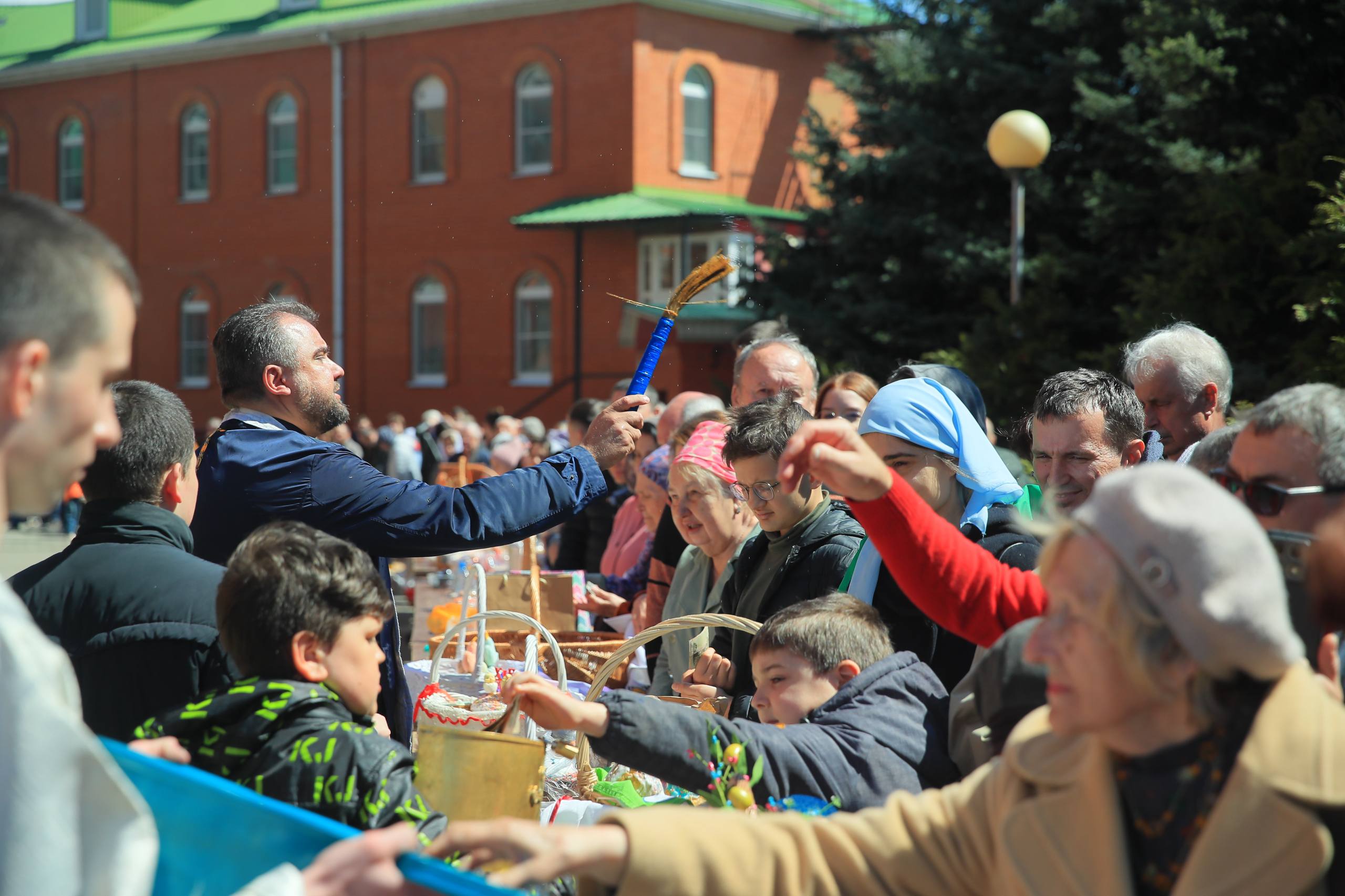 Евгений Наумов: Светлую Пасху будут встречать в 60 храмах Краснодара Евгений Наумов: Светлую Пасху будут встречать в 60 храмах Краснодара