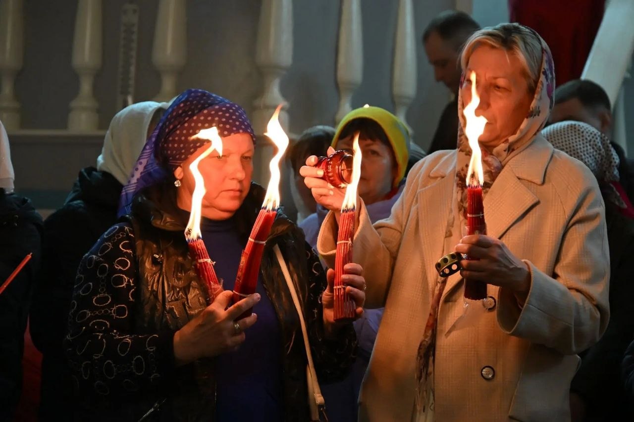 Пасха Христова в кафедральном соборе святителя Николая Чудотворца города Ейска Пасха Христова в кафедральном соборе святителя Николая Чудотворца города Ейска