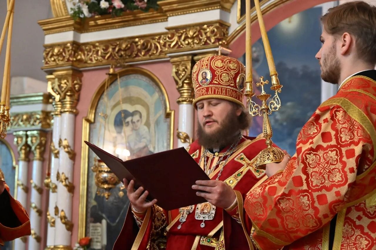 Пасха Христова в кафедральном соборе святителя Николая Чудотворца города Ейска Пасха Христова в кафедральном соборе святителя Николая Чудотворца города Ейска