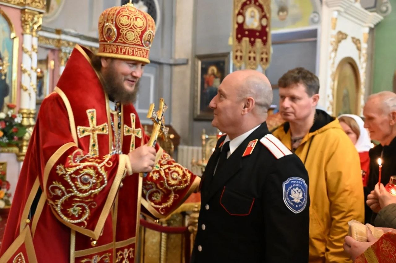 Пасха Христова в кафедральном соборе святителя Николая Чудотворца города Ейска Пасха Христова в кафедральном соборе святителя Николая Чудотворца города Ейска