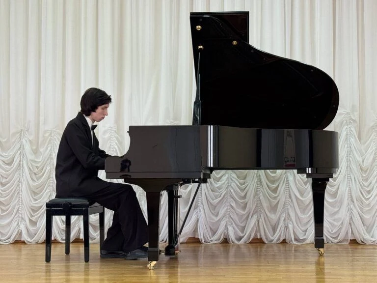 Ейск принял финал краевого конкурса юных пианистов Ейск принял финал краевого конкурса юных пианистов