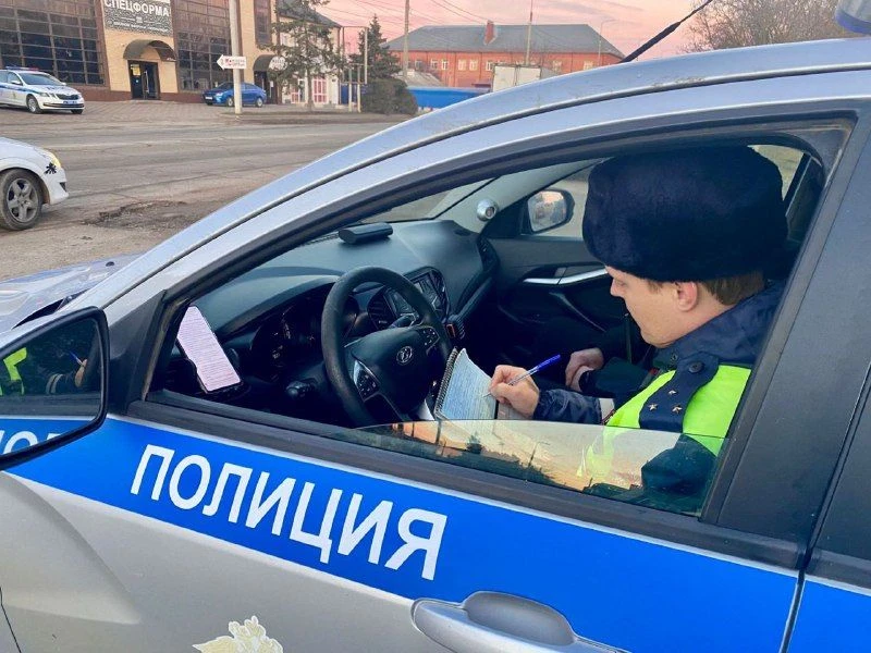 Внимание водители!Госавтоинспекция Ейского района напоминает, что в течение 3 рабочих дней после вступления постановления суда в законную силу водительское удостоверение должно быть сдано в подразделение Госавтоинспекции по...